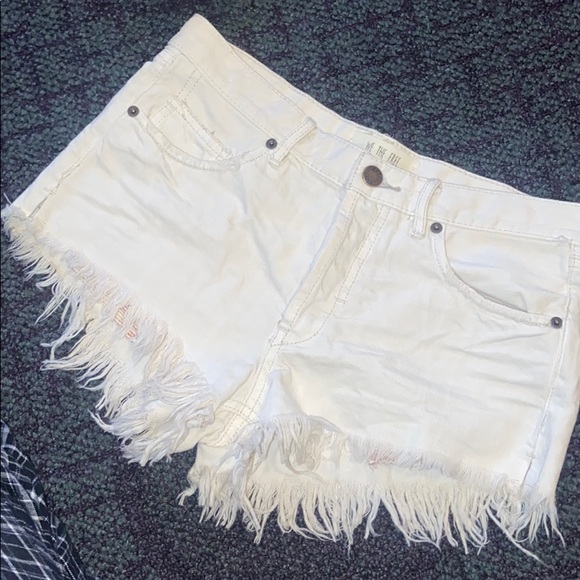 We The Free Pants - NWOT we the free white jean shorts